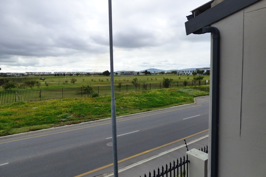 2 Bedroom Property for Sale in Parklands North Western Cape